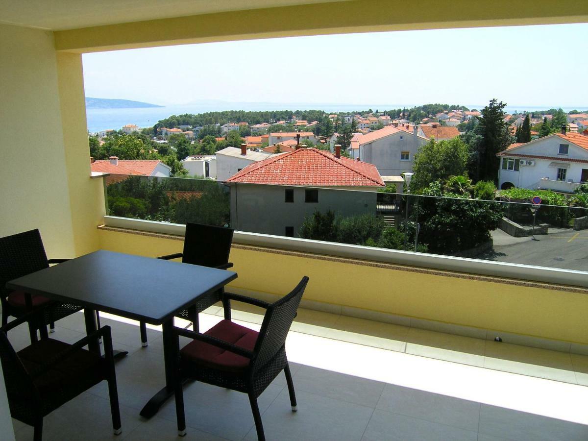 Apartmani Krajinovic Krk Town Exterior photo