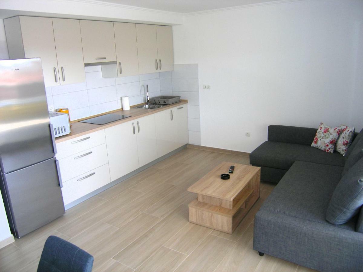 Apartmani Krajinovic Krk Town Exterior photo