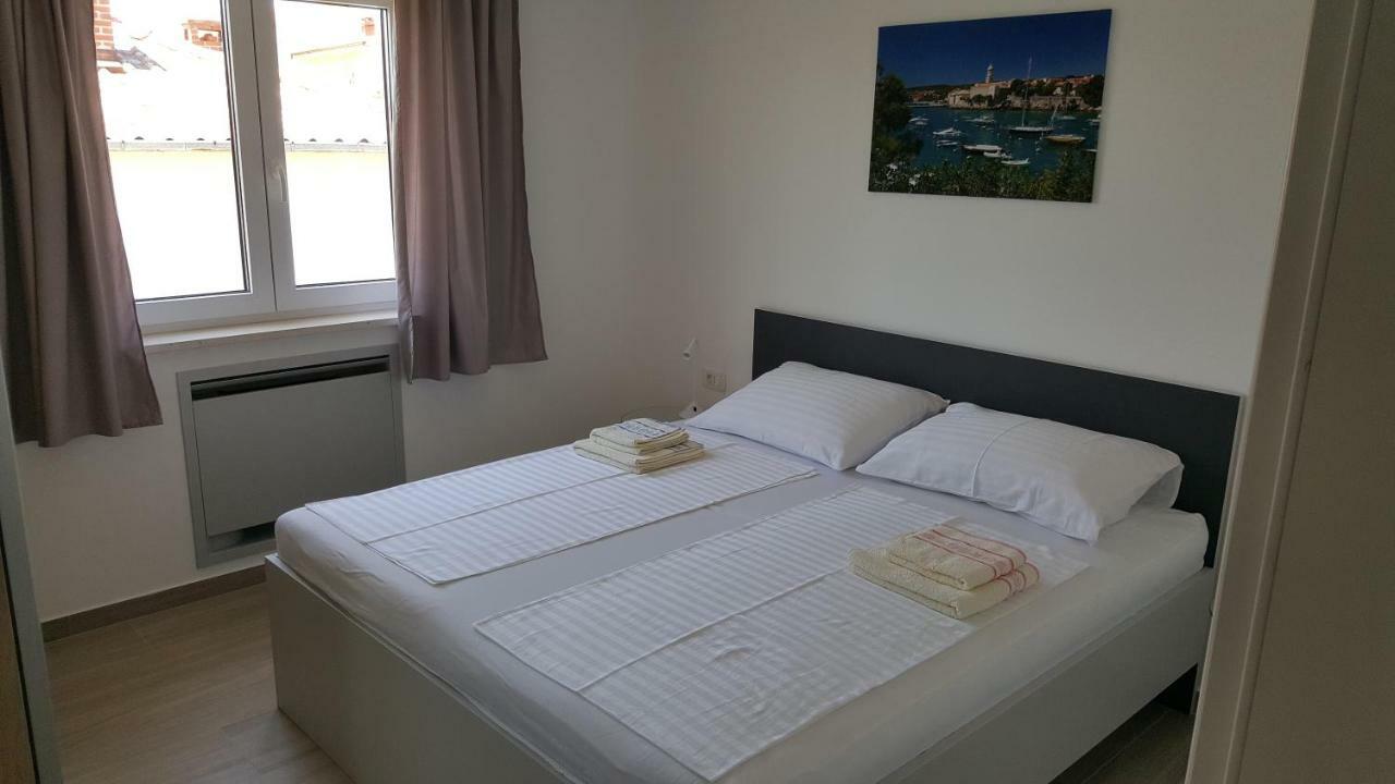 Apartmani Krajinovic Krk Town Exterior photo
